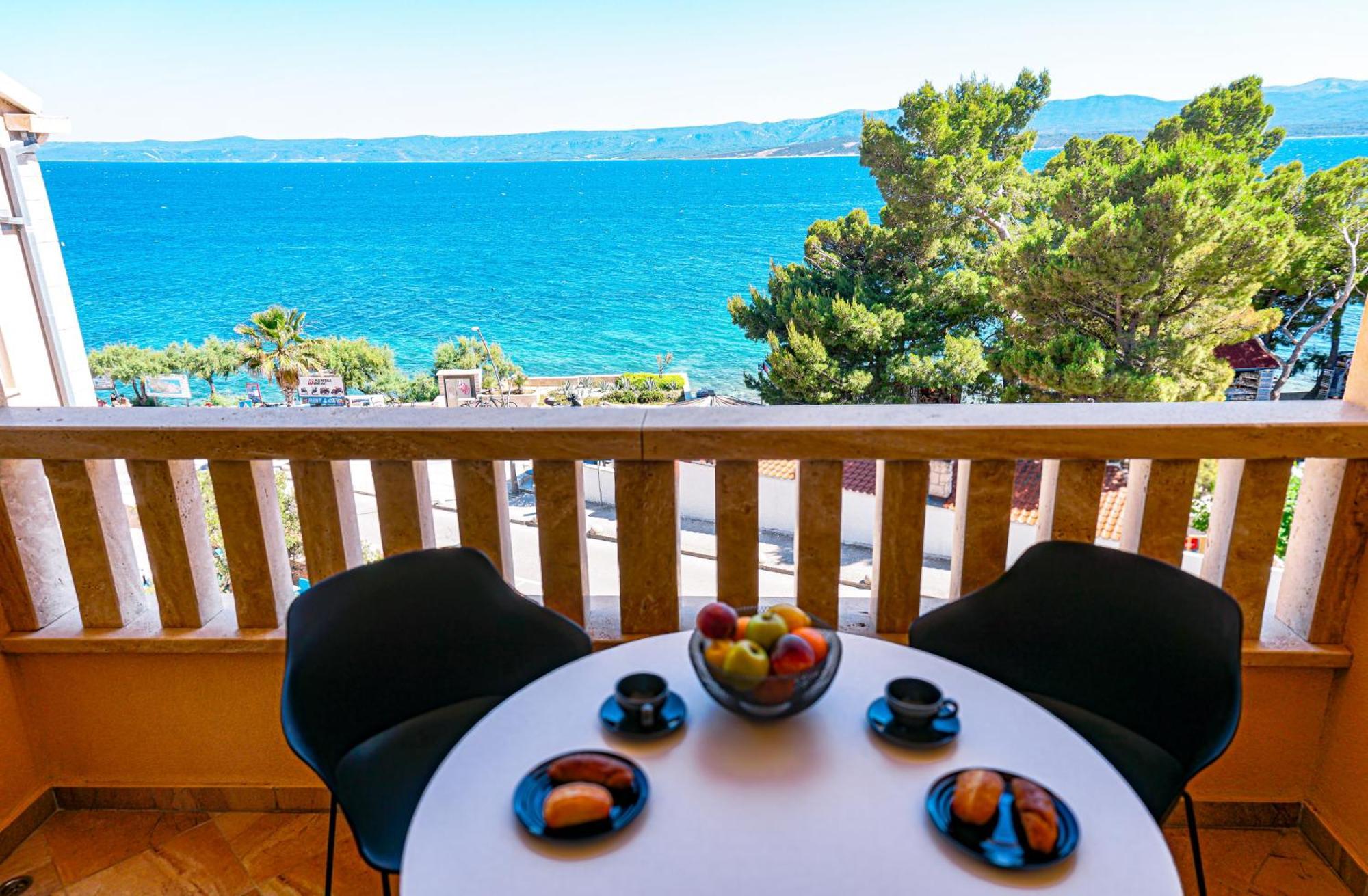 Hotel Sol Bol Bagian luar foto