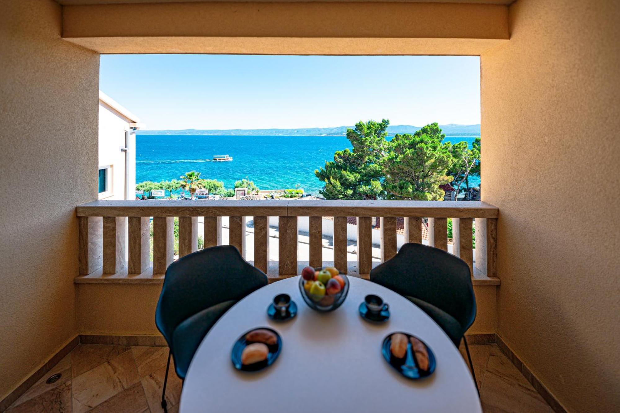 Hotel Sol Bol Bagian luar foto