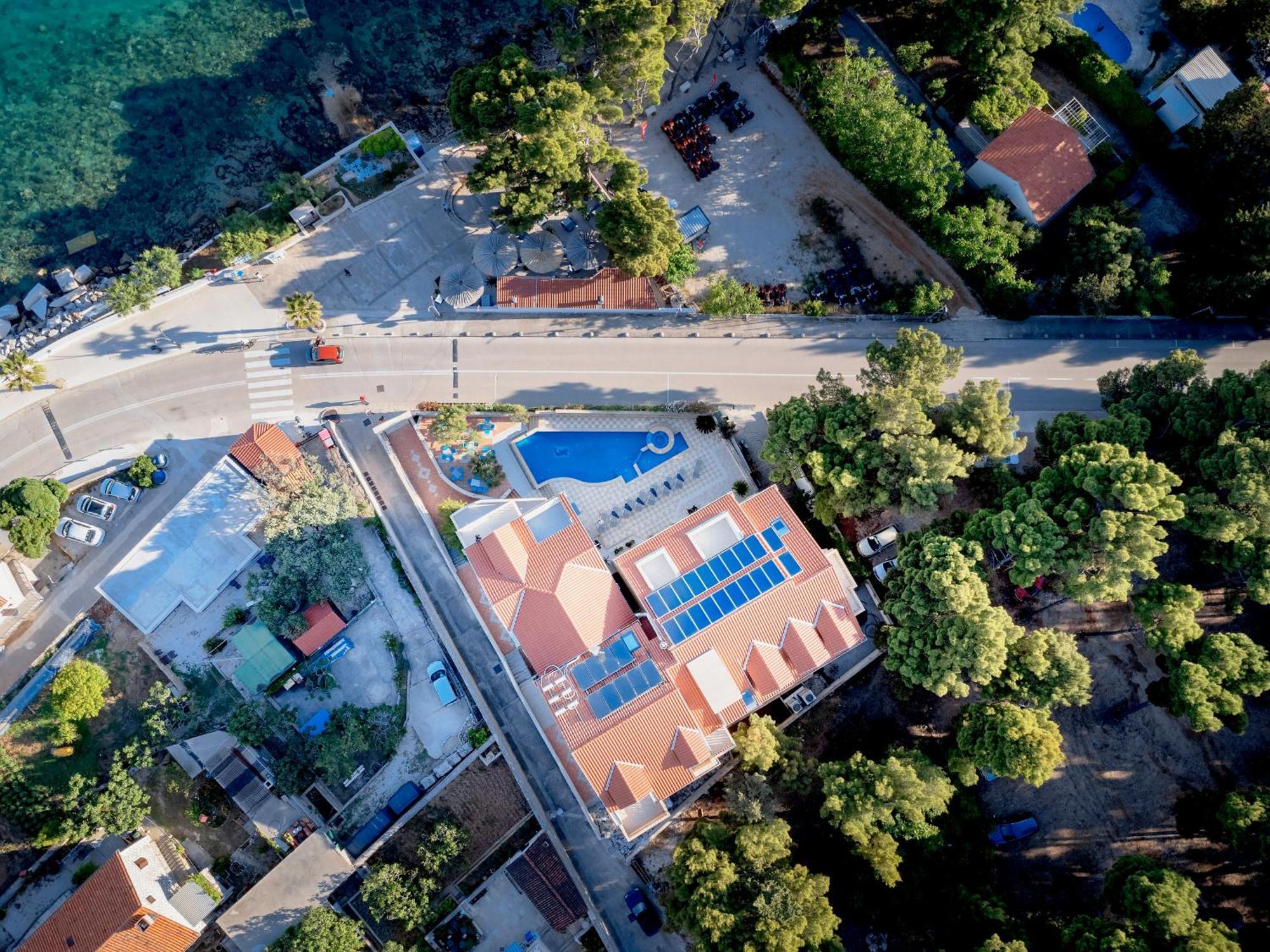 Hotel Sol Bol Bagian luar foto