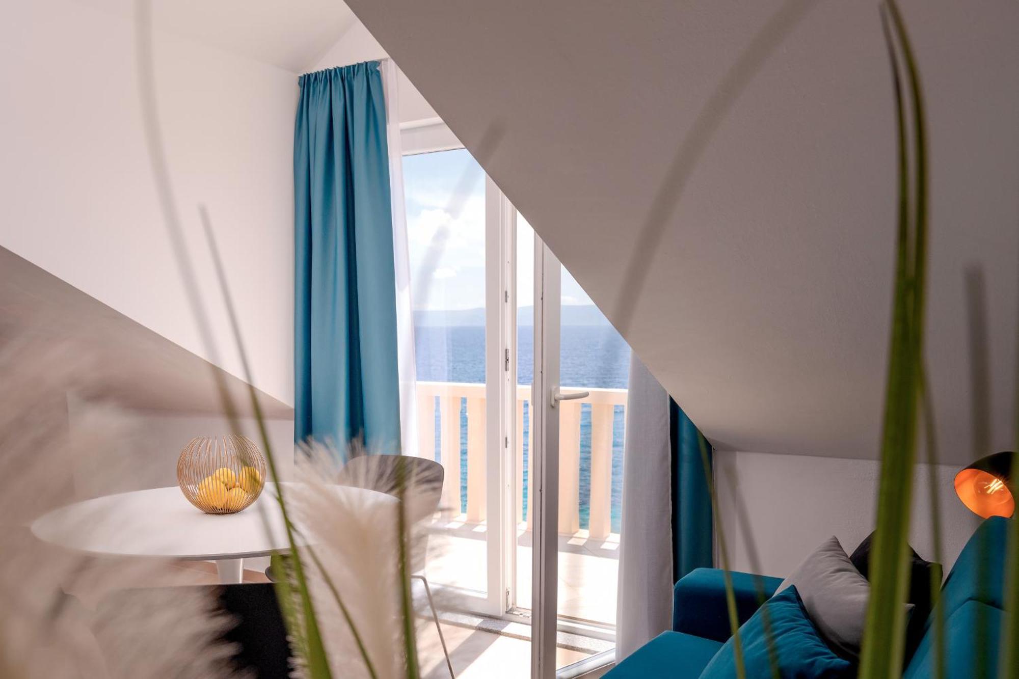 Hotel Sol Bol Bagian luar foto